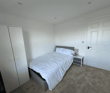 3 bedroom semi-detached house to rent - Photo 6