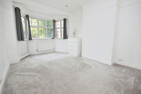 5 bedroom semi-detached house to rent - Photo 4