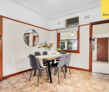 Perfectly located! - Photo 4