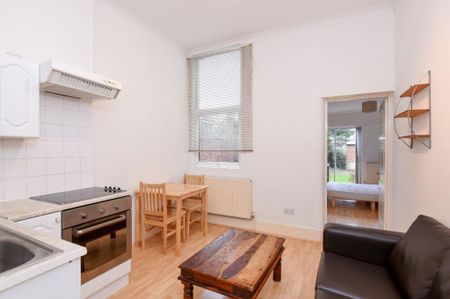 1 bedroom flat to rent - Photo 3