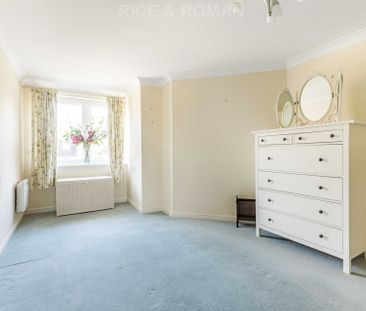 1 Bedroom Apartment, Oaktree Court – Addlestone - Photo 4