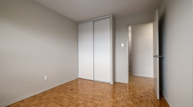 573 North Service Rd - Photo 1