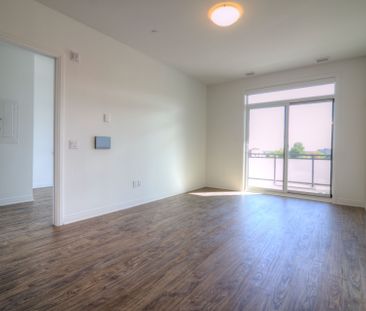 For Lease - 95 Dundas Street Unit# 121, Oakville, Ontario - Photo 4