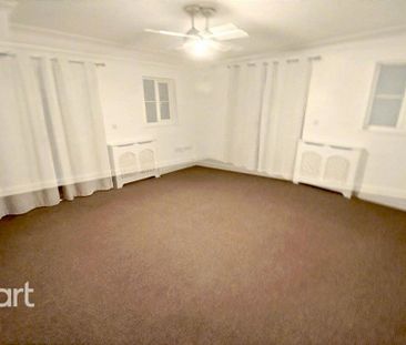 3 bedroom end of terrace house to rent - Photo 2