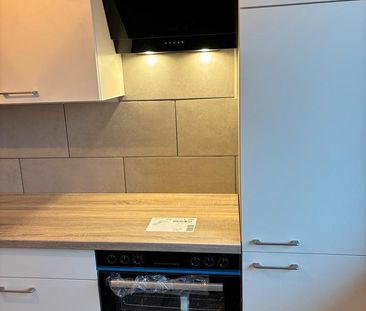 3-Zimmer-Wohnung mit Balkon, Küche Neu, Bad Neu– 76 m² - Foto 1