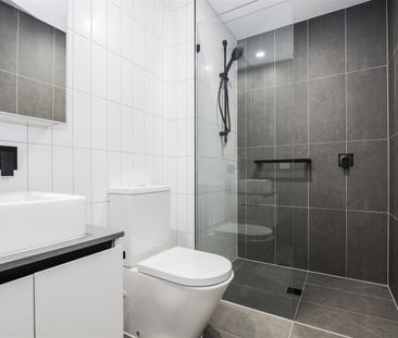 Two bedroom two bath home in Blackburn - Photo 6