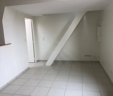 Beau studio avec coin nuit. - Photo 3