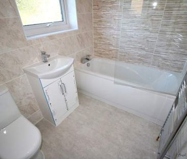 3 bedroom property to rent in Bolton - Photo 4