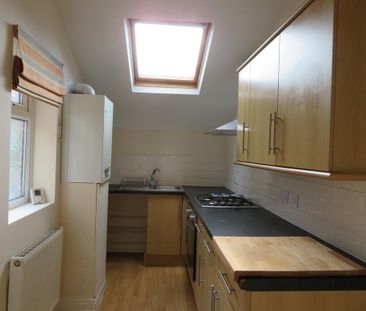 2 bedroom terraced house to rent - Photo 4
