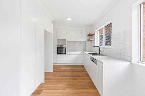 Luxury Coastal Apartment with Pool – Fully Renovated & Minutes from Terrigal Beach - Photo 1