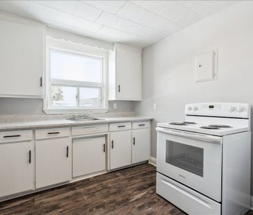 For Lease - 145 North Service Road Unit# 1, Oakville, Ontario - Photo 2