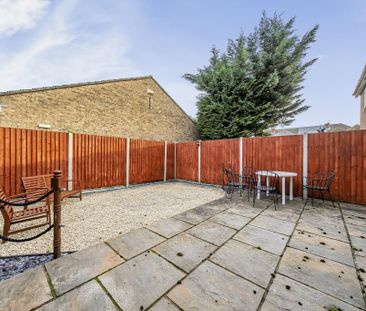 3 bedroom semi-detached house to rent - Photo 5