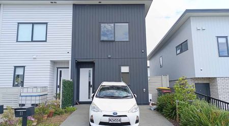 Contemporary Living in a Peaceful Community – Your New Home Awaits at 11 Nuku Place, Manurewa - Photo 2