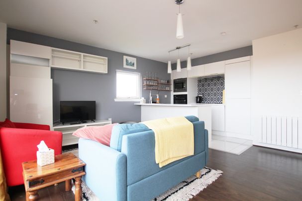 Victoria Road, Govanhill, Glasgow - Photo 1