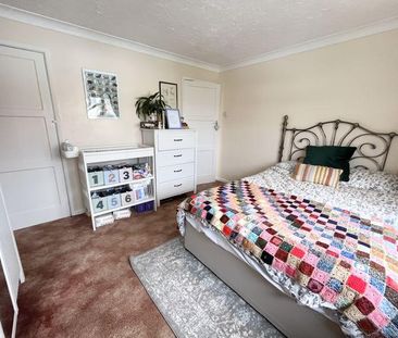 2 bedroom semi-detached house to rent - Photo 5