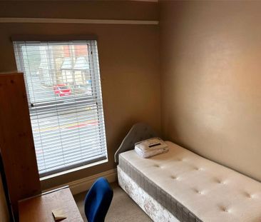 1 bedroom semi-detached house to rent - Photo 5