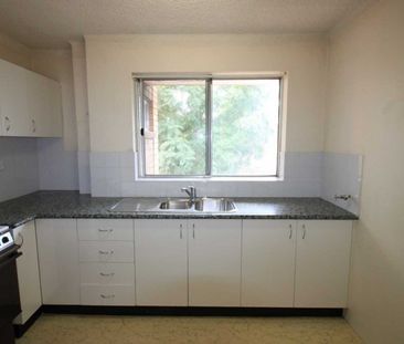 10/11-13 Tavistock Road Homebush West - Photo 6