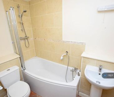 2 bedroom flat to rent - Photo 6