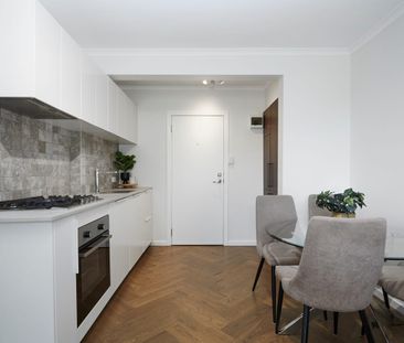 Renovated 2 bedroom apartment - Photo 3