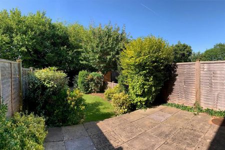 3 bedroom townhouse to rent - Photo 3