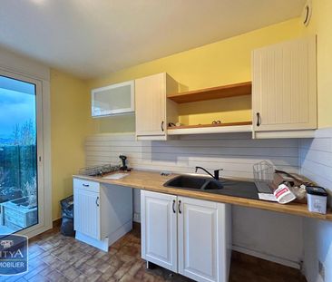 Location Appartement 4 pièces 78m² ST PRIEST EN JAREZ 42270 - Photo 4