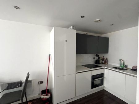 1 bedroom flat to rent - Photo 5