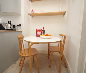 1 Bed Flat, St. Julians Road, NW6 - Photo 1