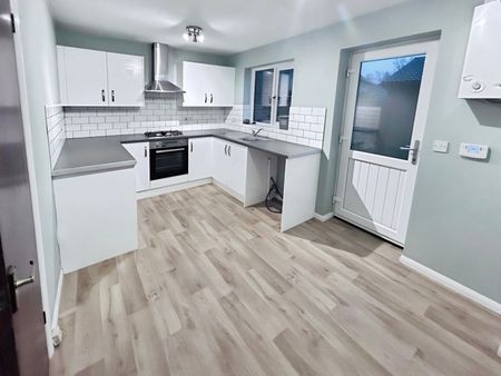 2 bedroom House To Let - Photo 4