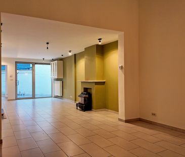 Gezellig duplex appartement nabij het station van Eeklo! - Photo 1