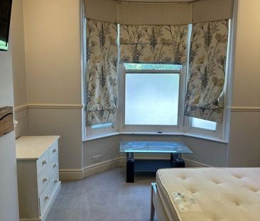 1 bedroom house of multiple occupation to rent - Photo 6