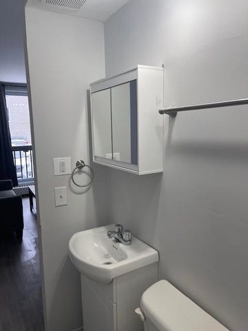 Studio 1450 LATERRIÈRE - Photo 2