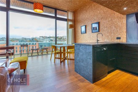 2 bedroom apartment to rent - Photo 4