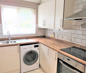 3 bedroom terraced house to rent - Photo 3