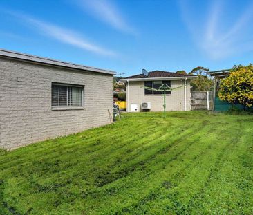 Well Presented Three Bedroom family Home - Photo 4