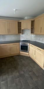 4 bed town house to rent in Millfield, Templetown, Consett - Photo 3