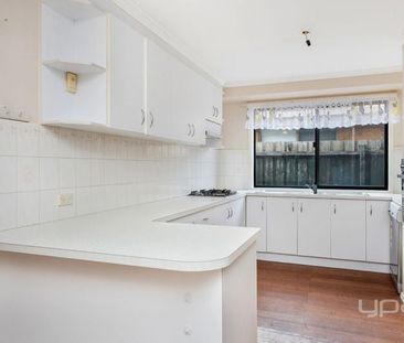 Perfect Family Home - Photo 4