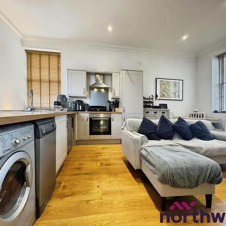 1 bedroom flat to rent - Photo 1