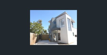 2 Bedroom Townhouse in great location - Photo 2