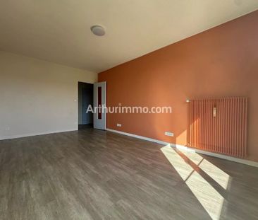 Location Appartement 4 pièces 69 m2 à Lons-le-Saunier - Photo 4