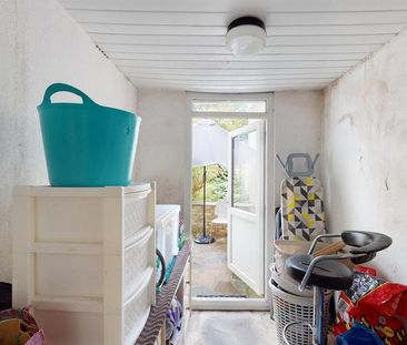 1 bedroom in a house share to rent - Photo 6