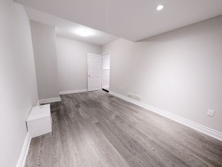 For Lease - 10 Dixon Avenue Unit# Lower, Toronto, Ontario - Photo 4