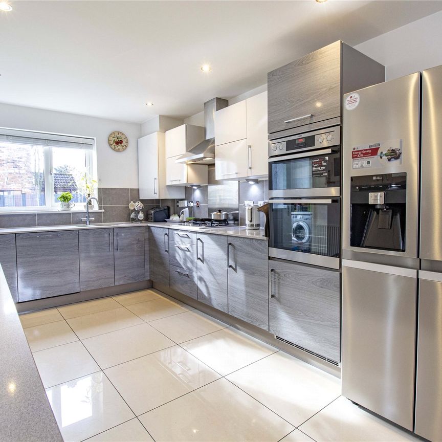 Collins Drive, Reading Collins Drive, Reading - Photo 1