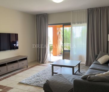 Ground Floor Apartment in Estepona East - Photo 2