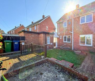 2 bedroom semi-detached house to rent - Photo 6