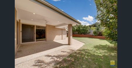 HOME WITH A POOL - Photo 4