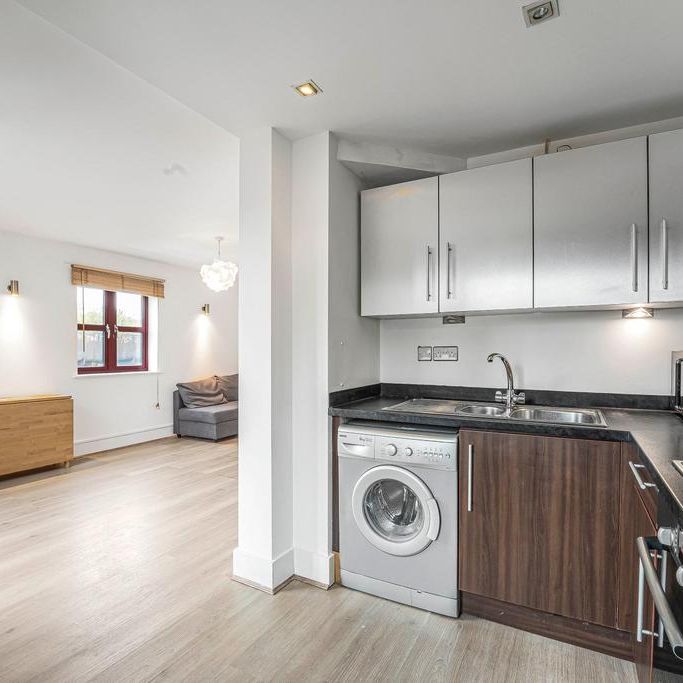 1 bedroom apartment to rent - Photo 1