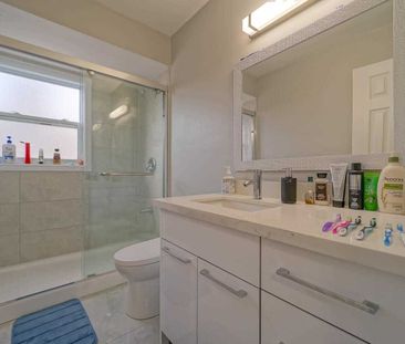 For Lease - 64 Somerset Drive, Brampton, Ontario - Photo 2