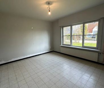 Alleenstaande woning met 2 slaapkamers te Ichtegem - Photo 2