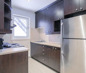 5552 Snowdon Street - Photo 1