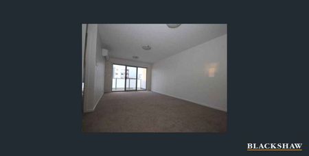 Times Square Apartment - Photo 2